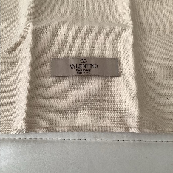 Authentic Valentino Garavani Unisex Calf Leather Phone Neck Strap Nior - Picture 12 of 13